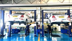 北京东方时尚教练车检查车间