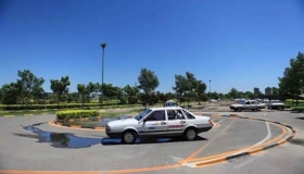 东方时尚驾校学员学车现场